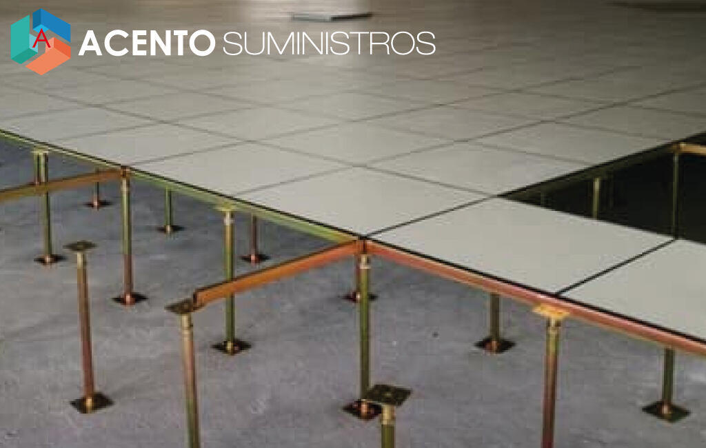 Optimiza tus espacios con un sistema moderno que oculta instalaciones y mejora la estética sin obras complejas. Piso Técnico Elevado: Solución Inteligente y Funcional